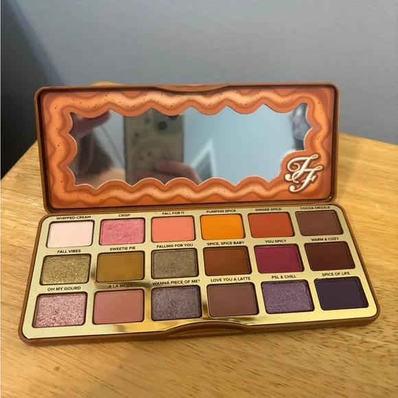 Too Faced Pumpkin Spice Eyeshadow Palette - Picture 3 of 4